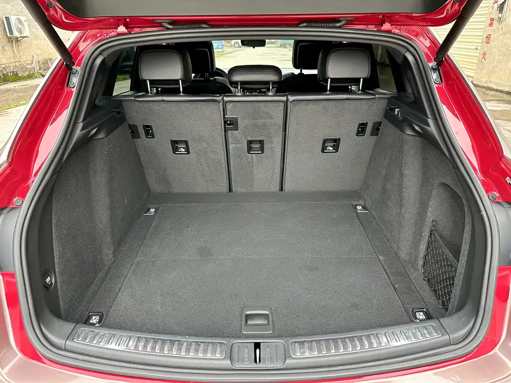 Porsche Macan — фото 15