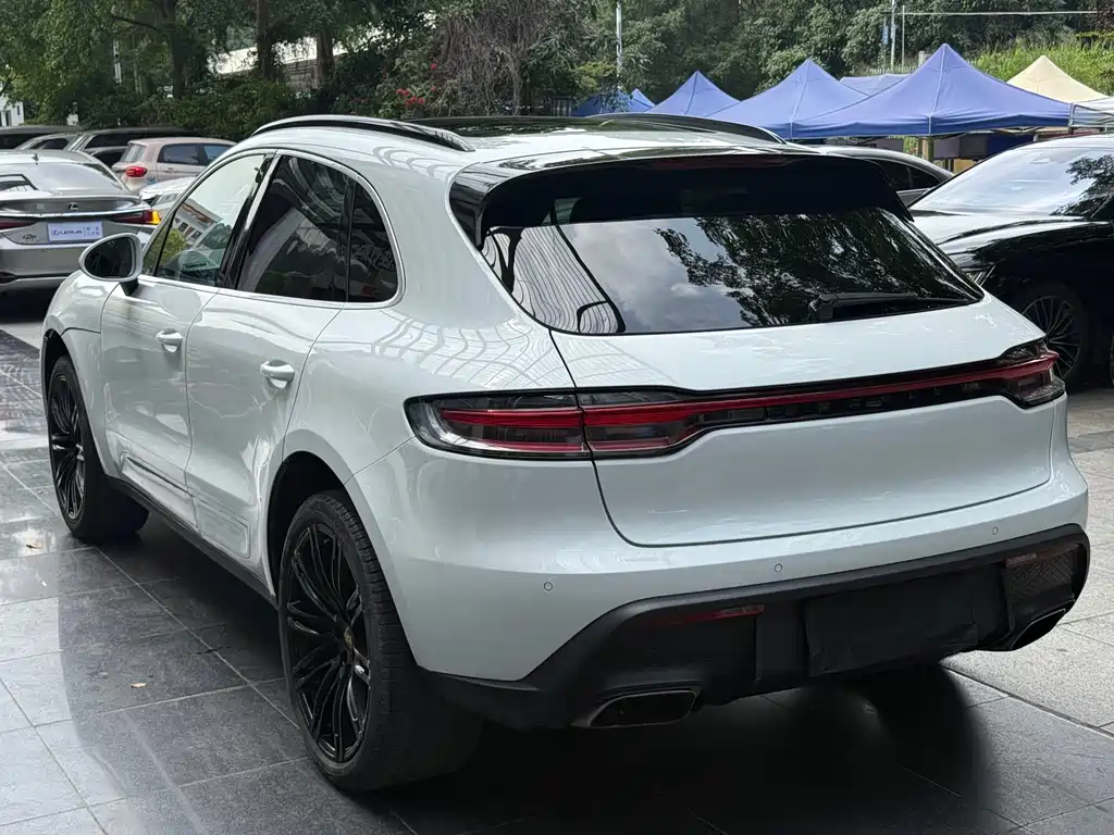 Porsche Macan — фото 11
