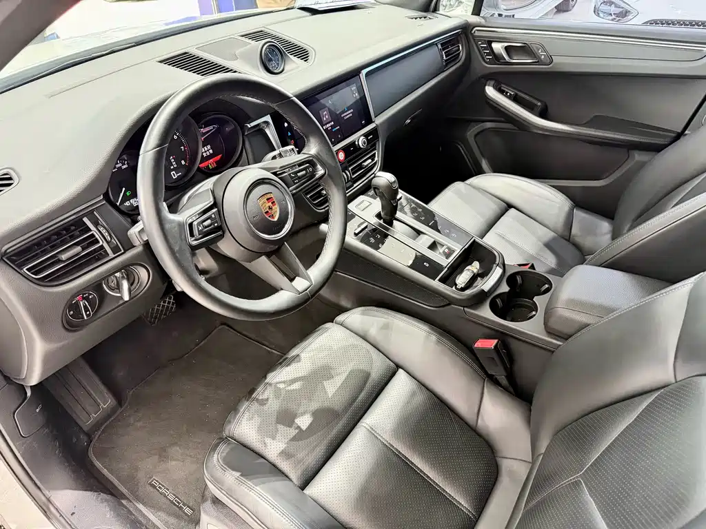 Porsche Macan — фото 6