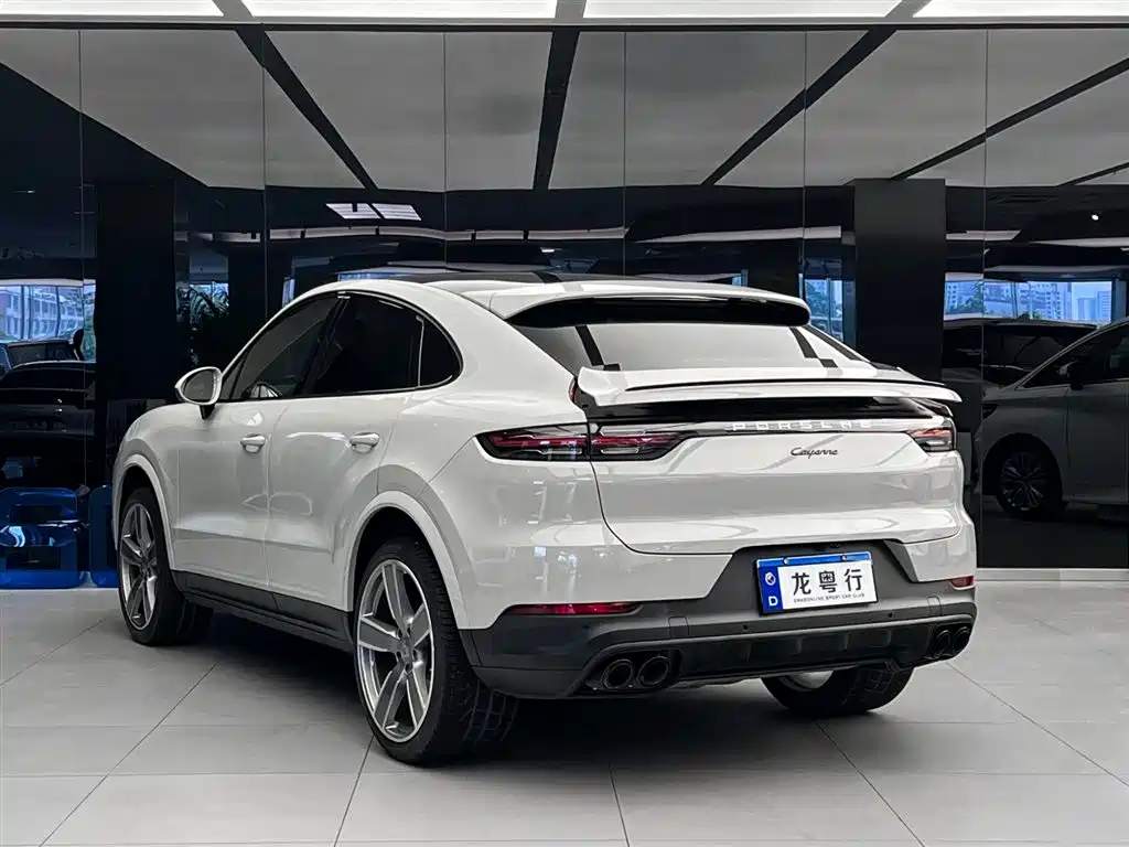 Porsche Cayenne — фото 4
