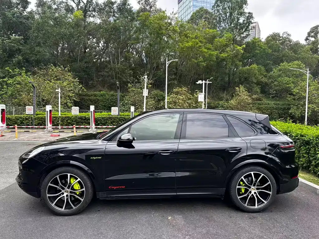 Porsche Cayenne Hybrid — фото 3