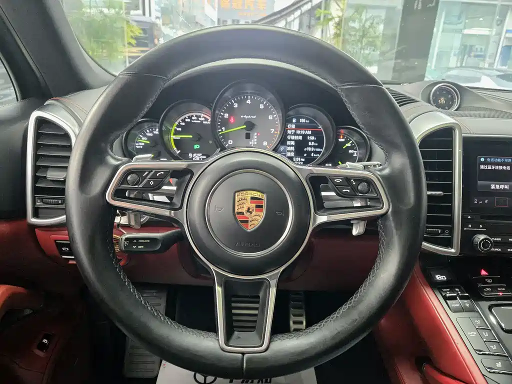 Porsche Cayenne Hybrid — фото 10