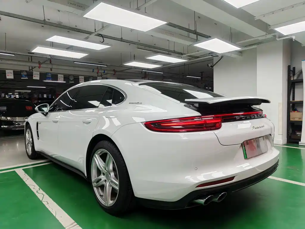 Porsche Panamera Hybrid — фото 7