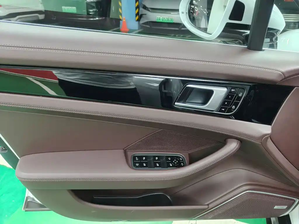 Porsche Panamera Hybrid — фото 10