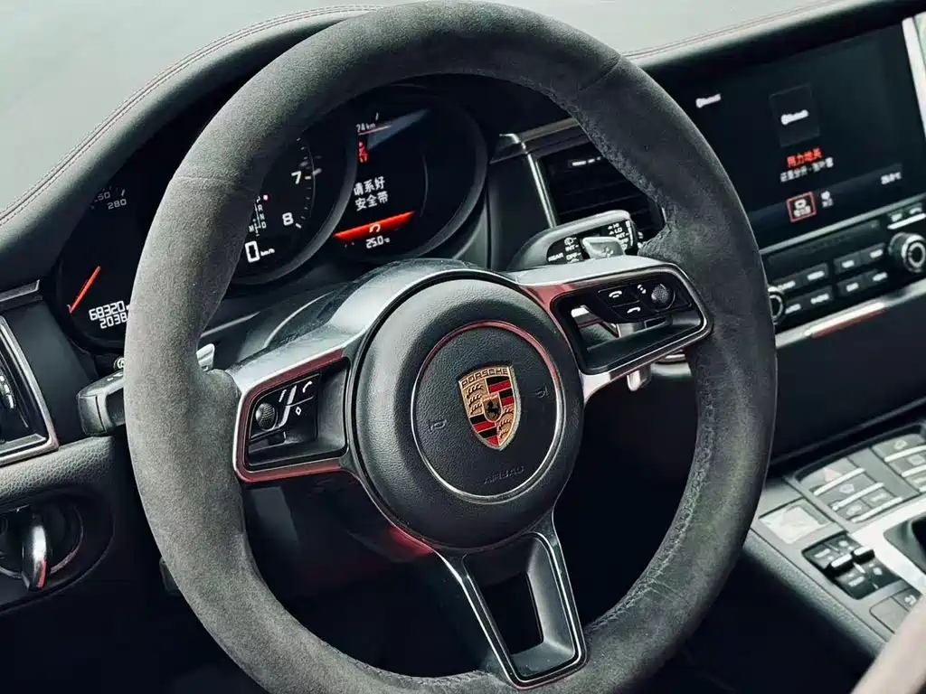 Porsche Macan — фото 4