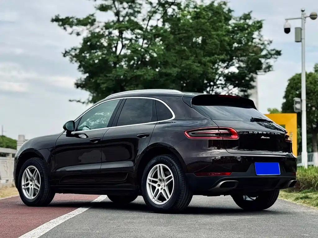 Porsche Macan — фото 9
