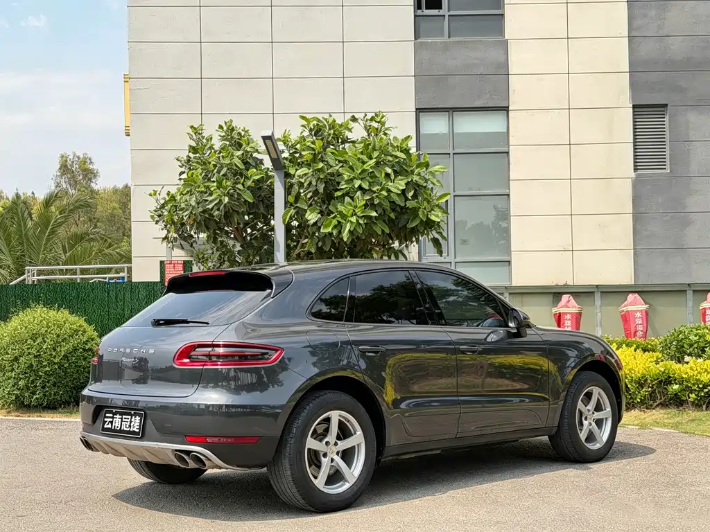 Porsche Macan — фото 7