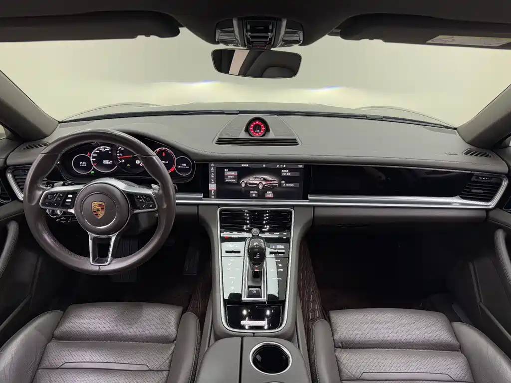 Porsche Panamera — фото 15