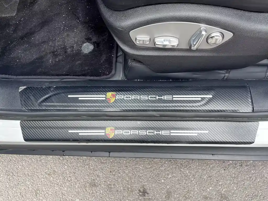 Porsche Macan — фото 13