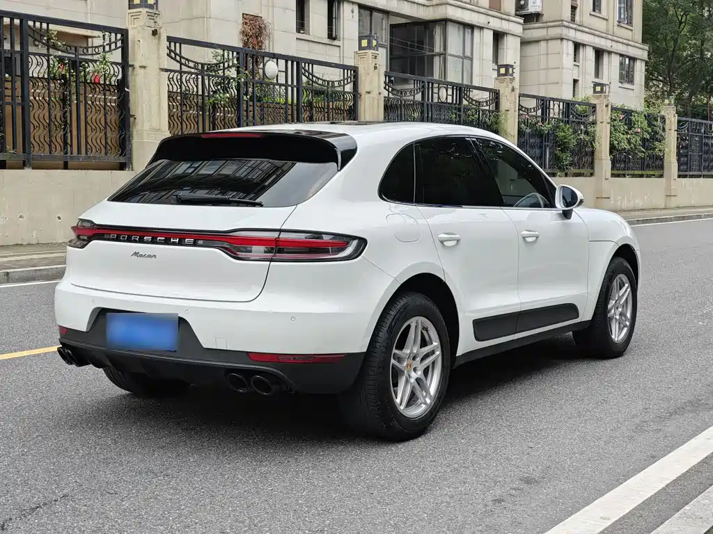Porsche Macan — фото 6