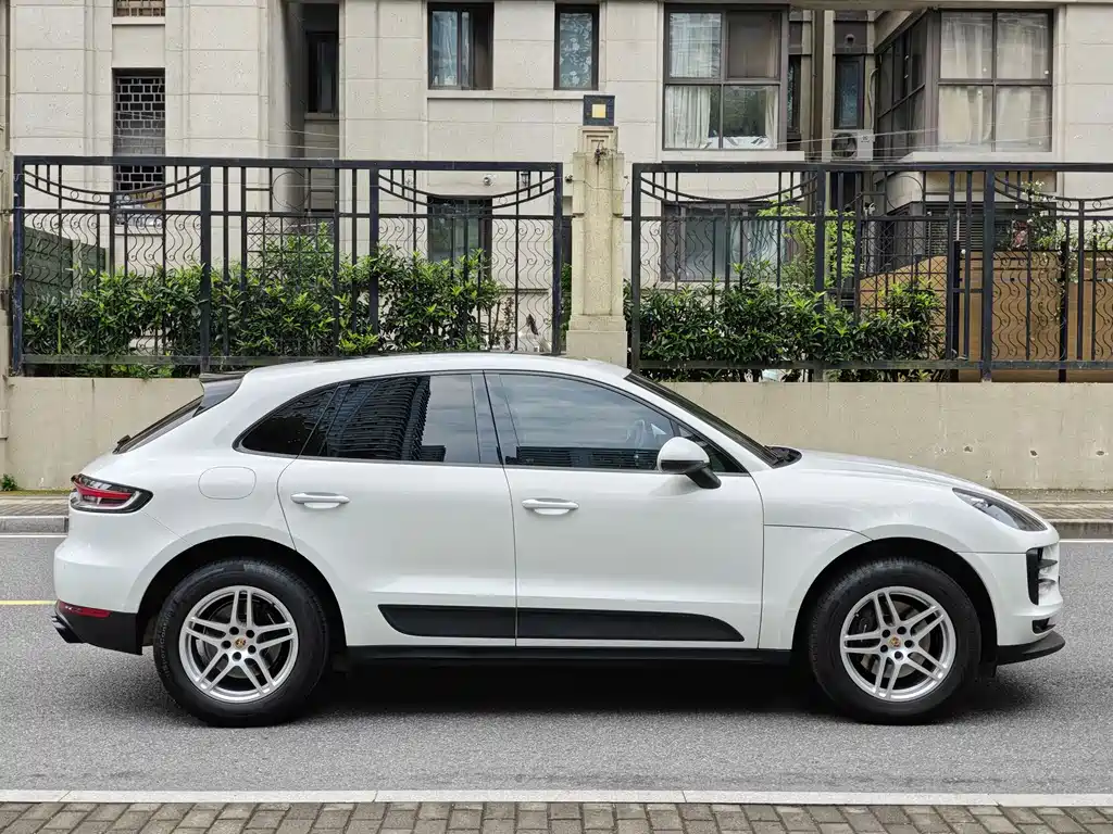 Porsche Macan — фото 7