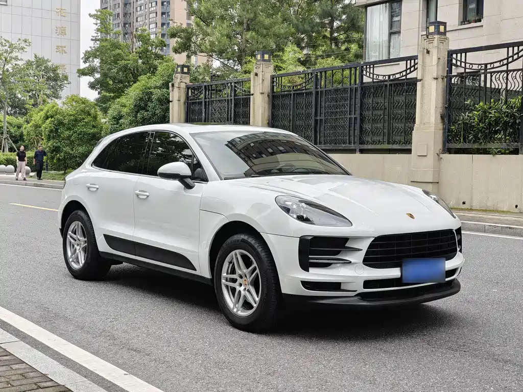 Porsche Macan — фото 8