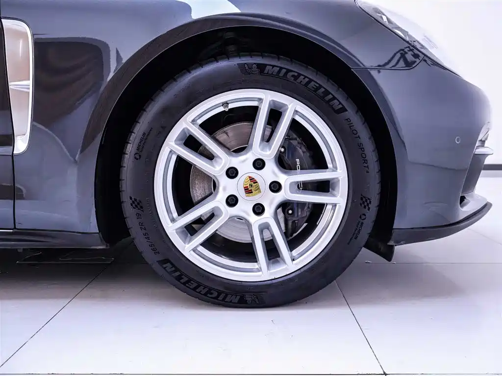 Porsche Panamera — фото 6