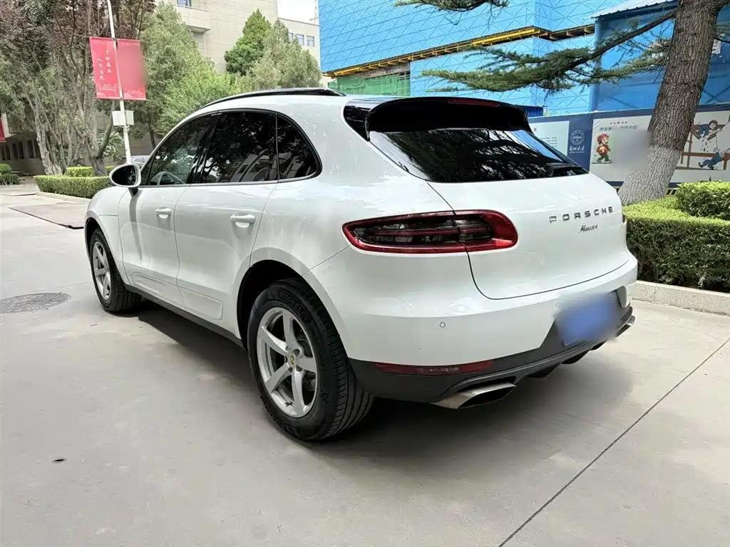 Porsche Macan — фото 10