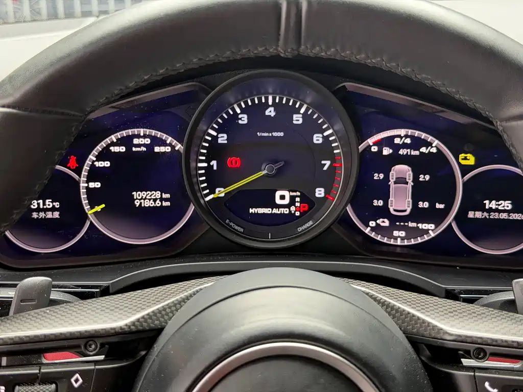 Porsche Cayenne Hybrid — фото 14