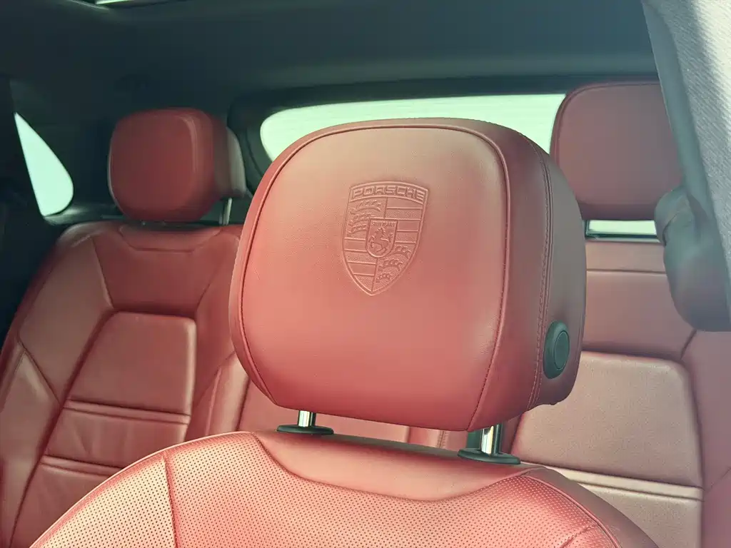 Porsche Cayenne Hybrid — фото 18