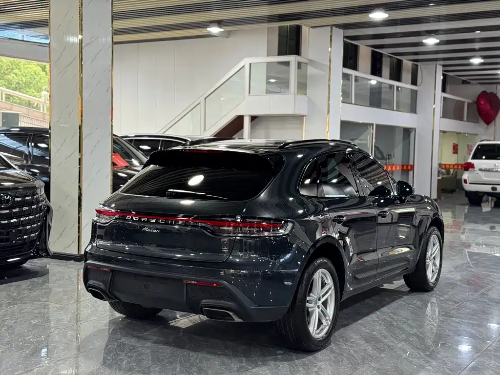 Porsche Macan — фото 13