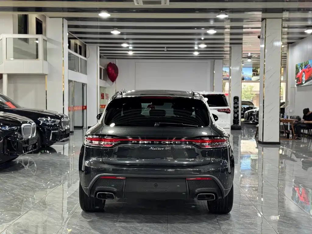 Porsche Macan — фото 14