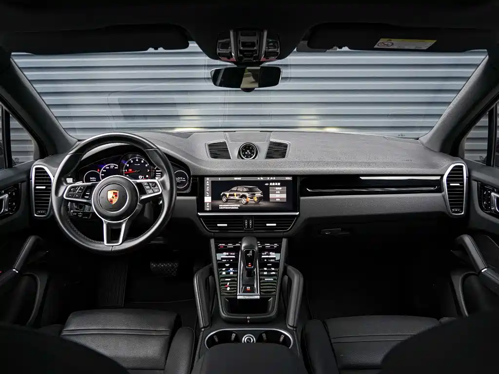 Porsche Cayenne — фото 6