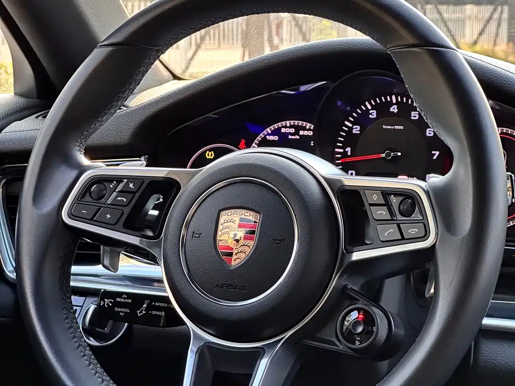 Porsche Panamera — фото 25