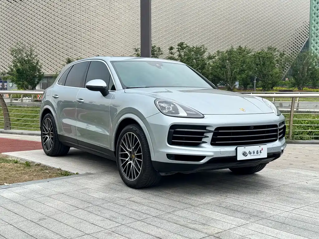 Porsche Cayenne — фото 3