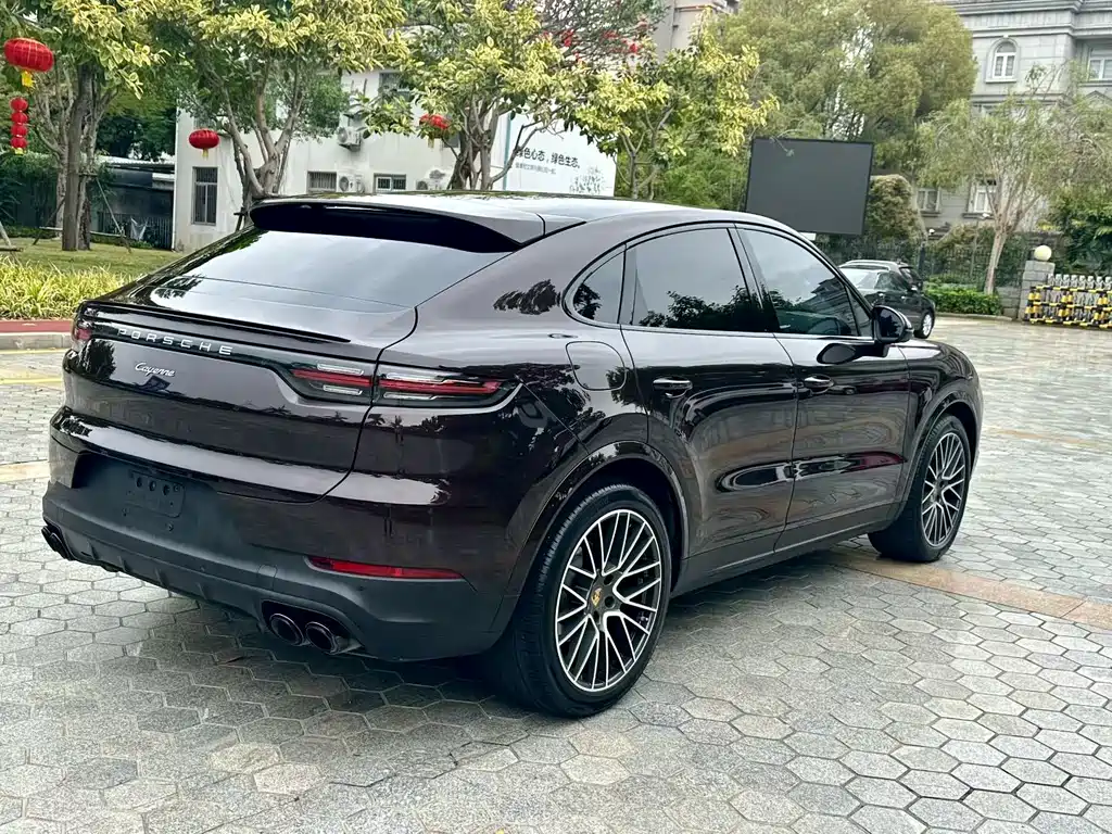 Porsche Cayenne — фото 4