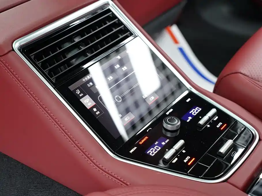 Porsche Panamera — фото 22