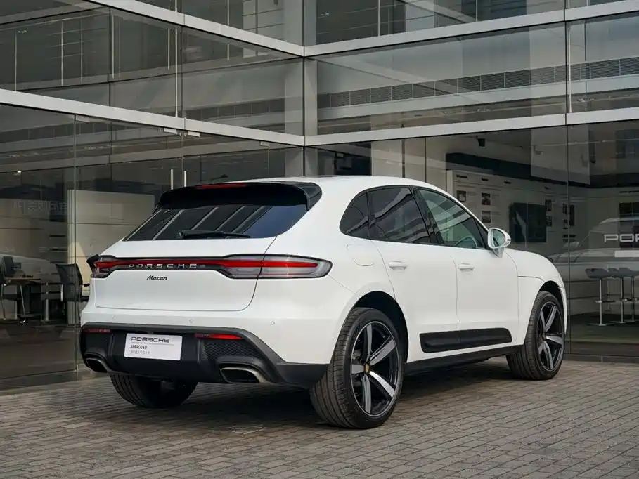 Porsche Macan — фото 7