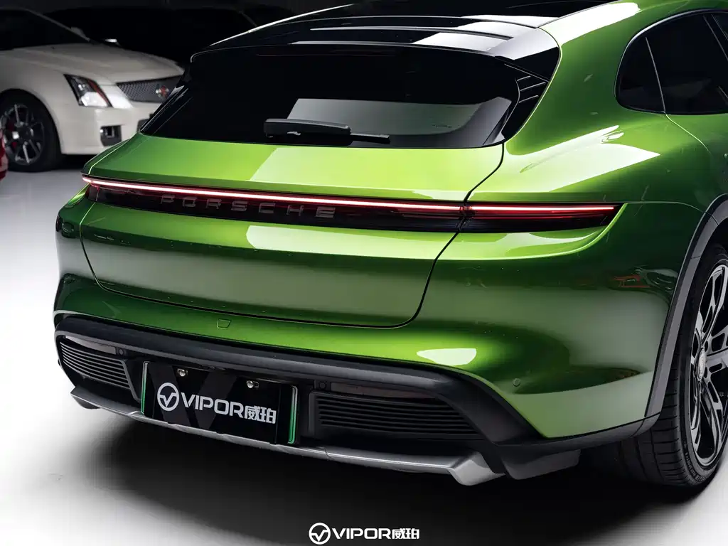 Porsche Taycan — фото 15