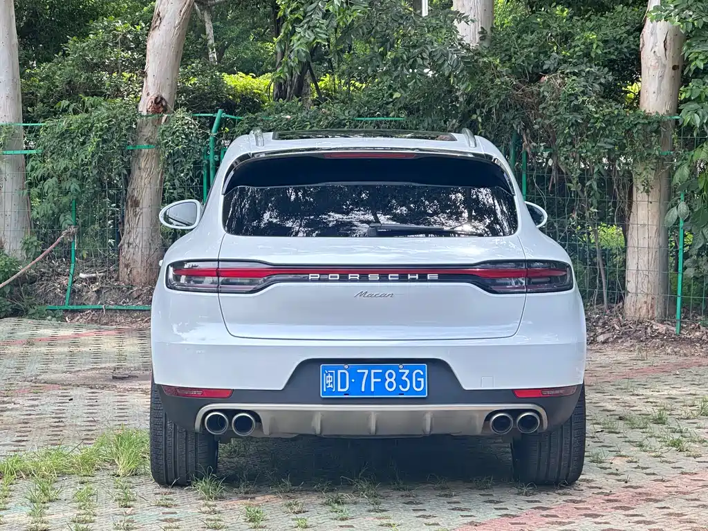 Porsche Macan — фото 9