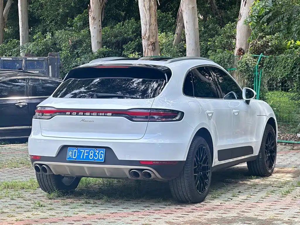 Porsche Macan — фото 10