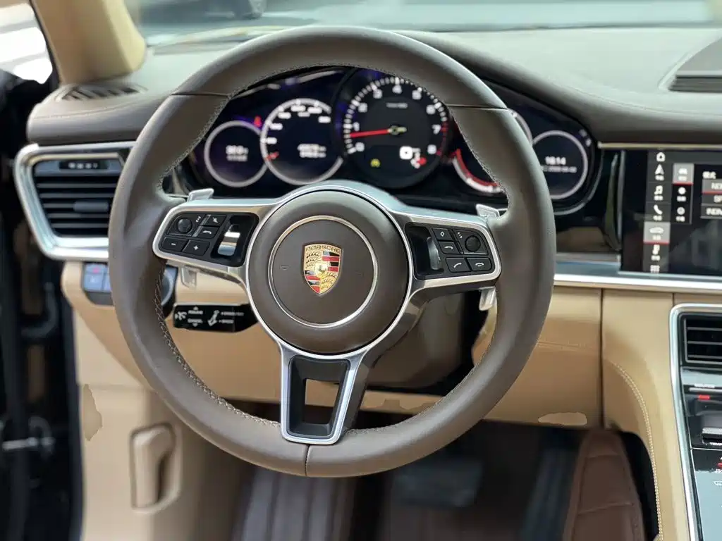 Porsche Panamera — фото 11