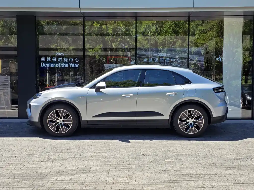 Porsche Macan EV — фото 6