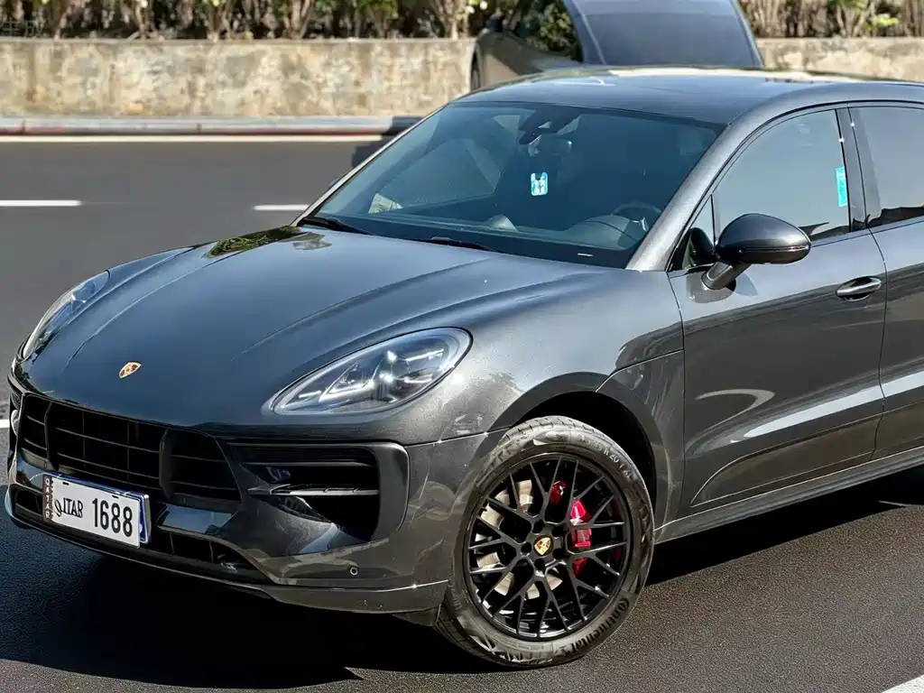 Porsche Macan — фото 7