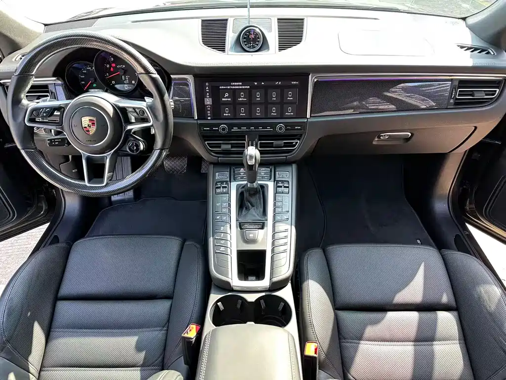 Porsche Macan — фото 10
