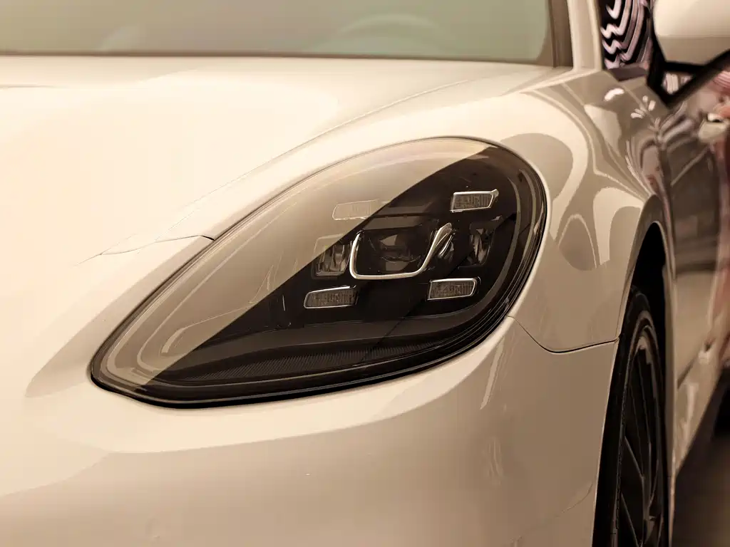 Porsche Panamera — фото 36