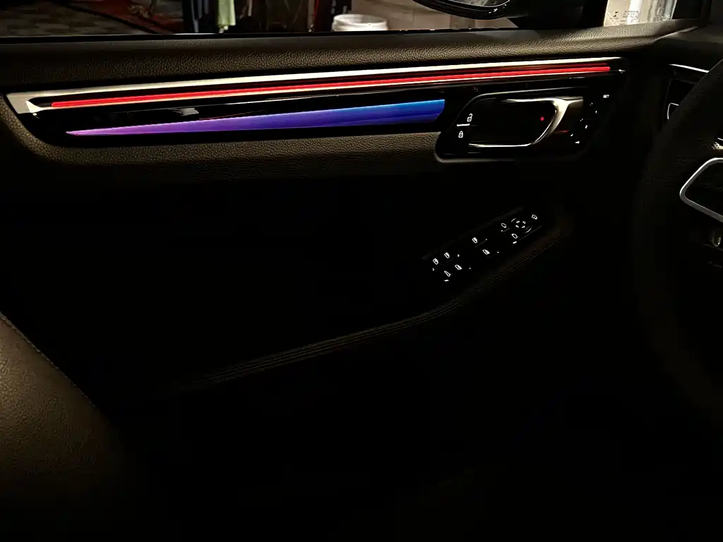 Porsche Macan — фото 32