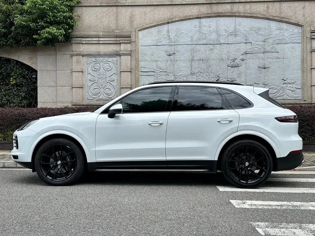 Porsche Cayenne — фото 3