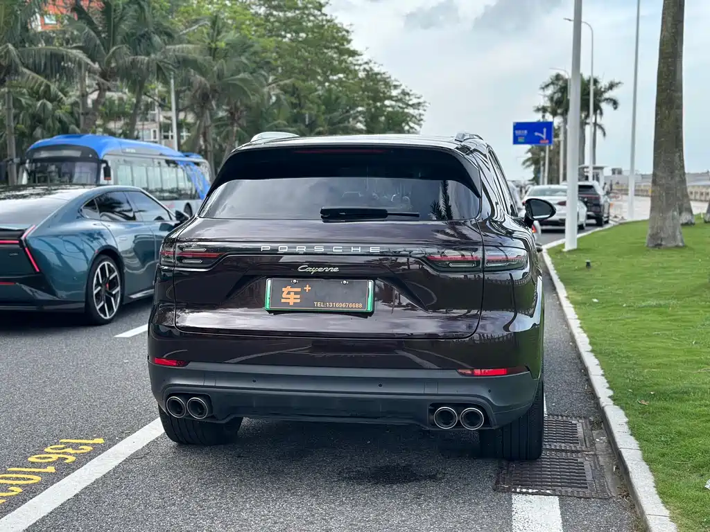 Porsche Cayenne Hybrid — фото 7