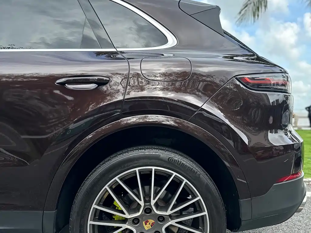 Porsche Cayenne Hybrid — фото 10
