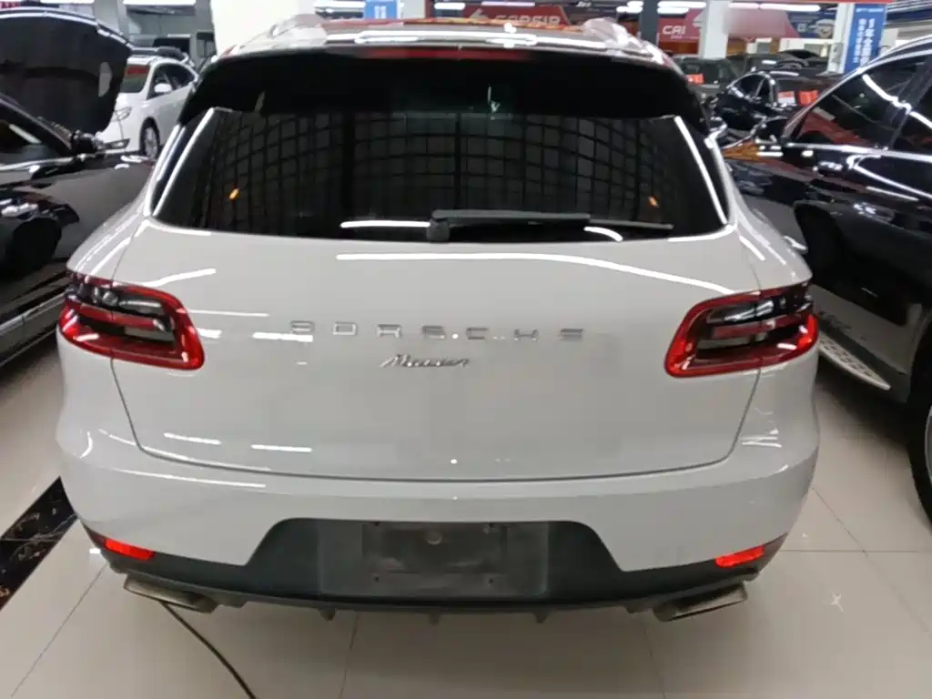 Porsche Macan — фото 6