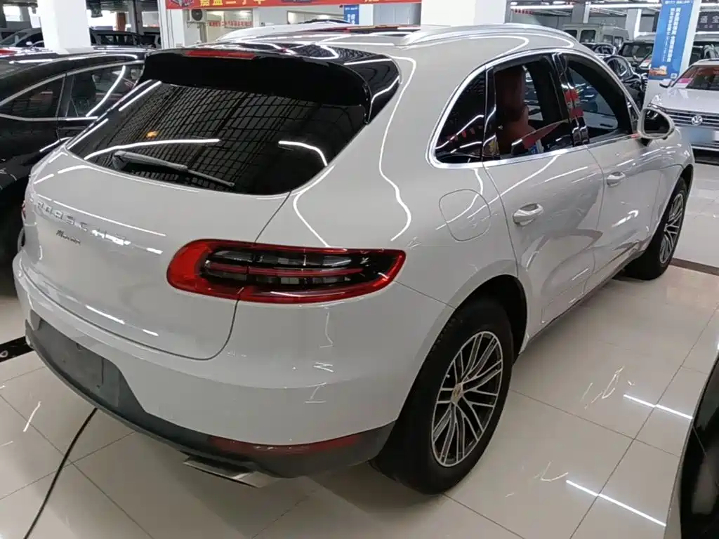 Porsche Macan — фото 7