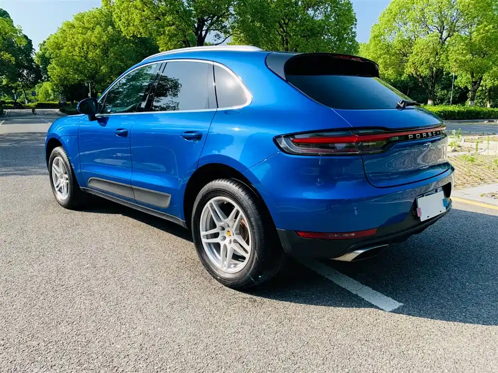 Porsche Macan — фото 21