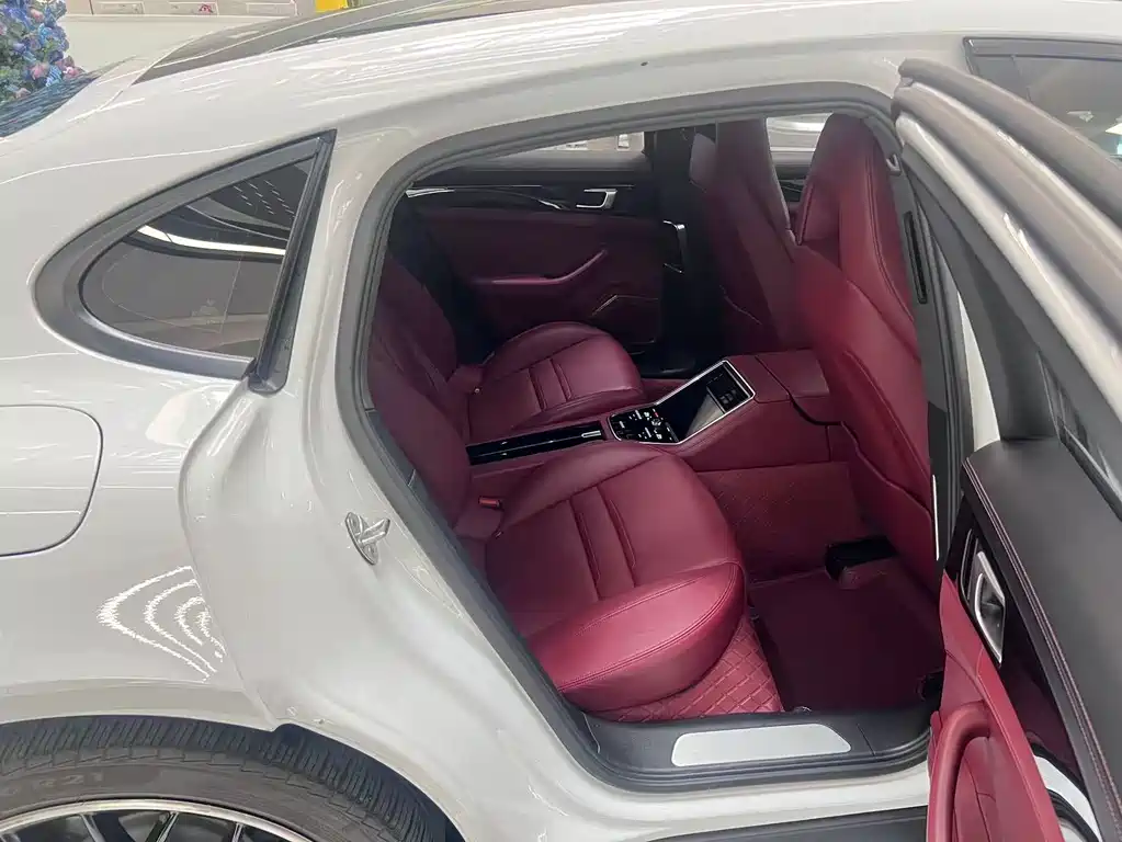 Porsche Panamera Hybrid — фото 13