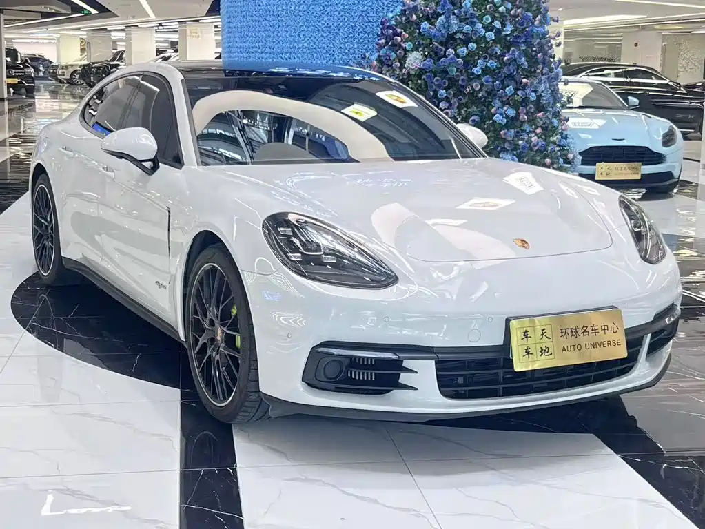Porsche Panamera Hybrid — фото 3
