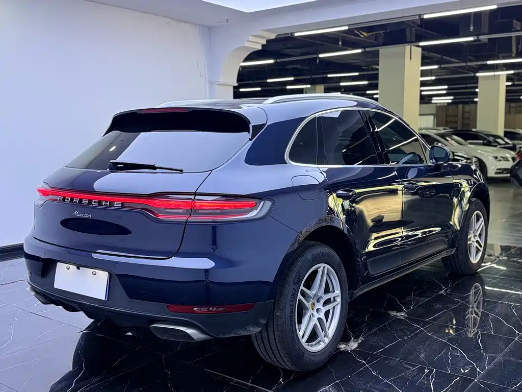 Porsche Macan — фото 23
