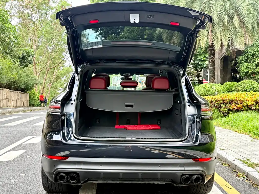 Porsche Cayenne — фото 10