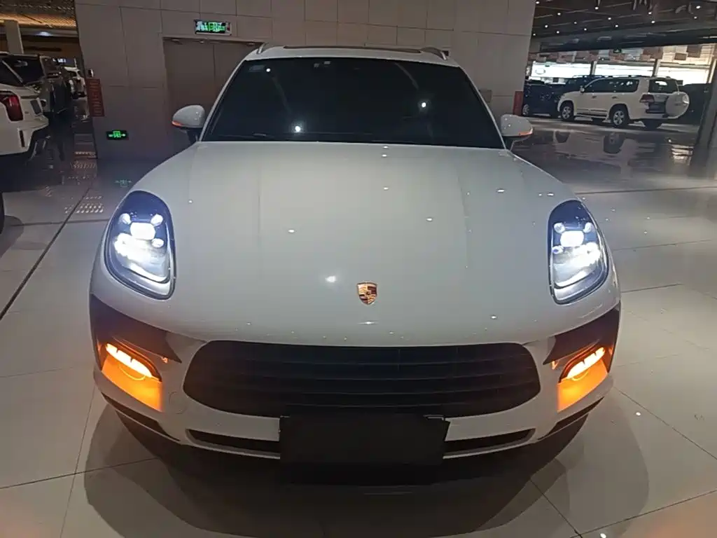 Porsche Macan — фото 3