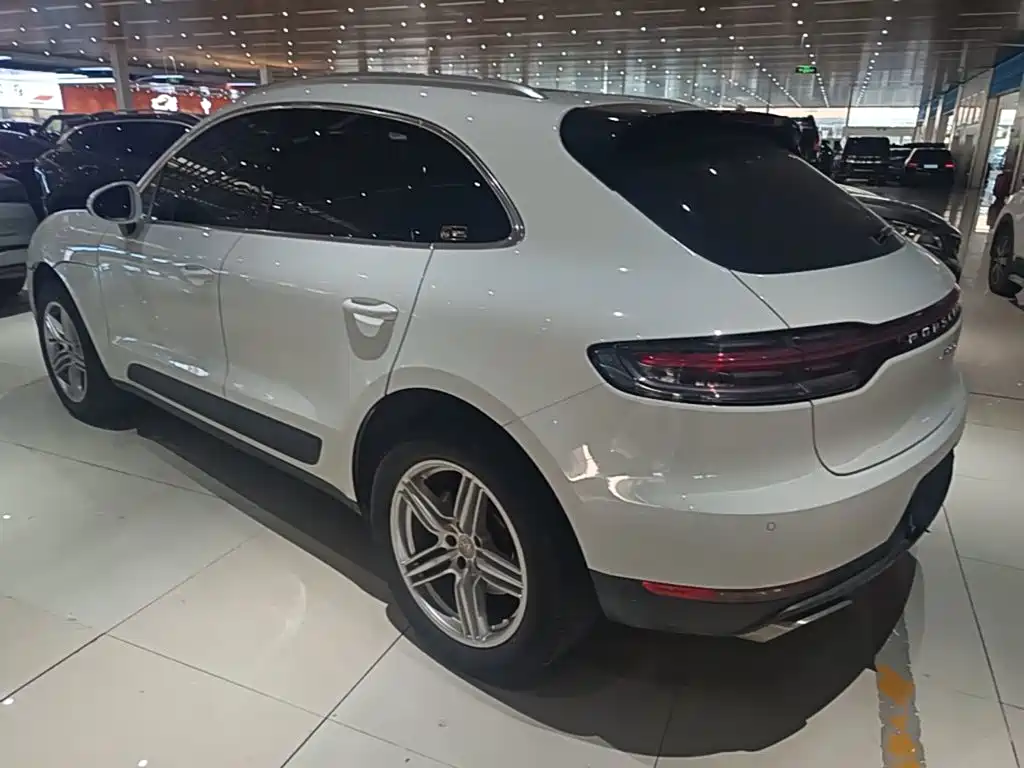 Porsche Macan — фото 5