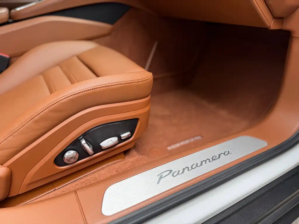 Porsche Panamera — фото 17